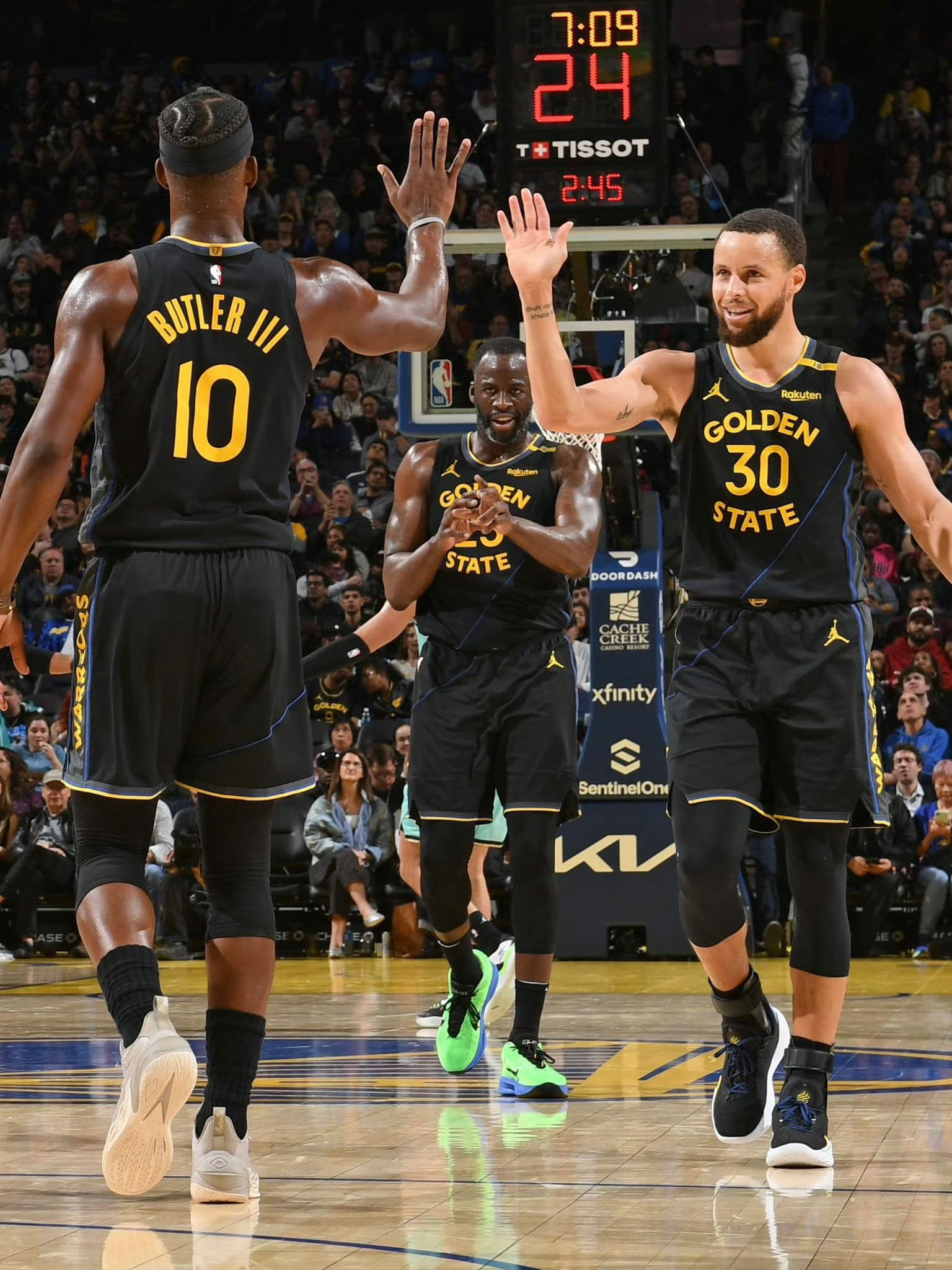 欧冠不敌利物浦，皇马遭遇赛季第二败&6连胜遭终结（欧冠负于利物浦，皇马吞下赛季第2败，6连胜戛然而止）