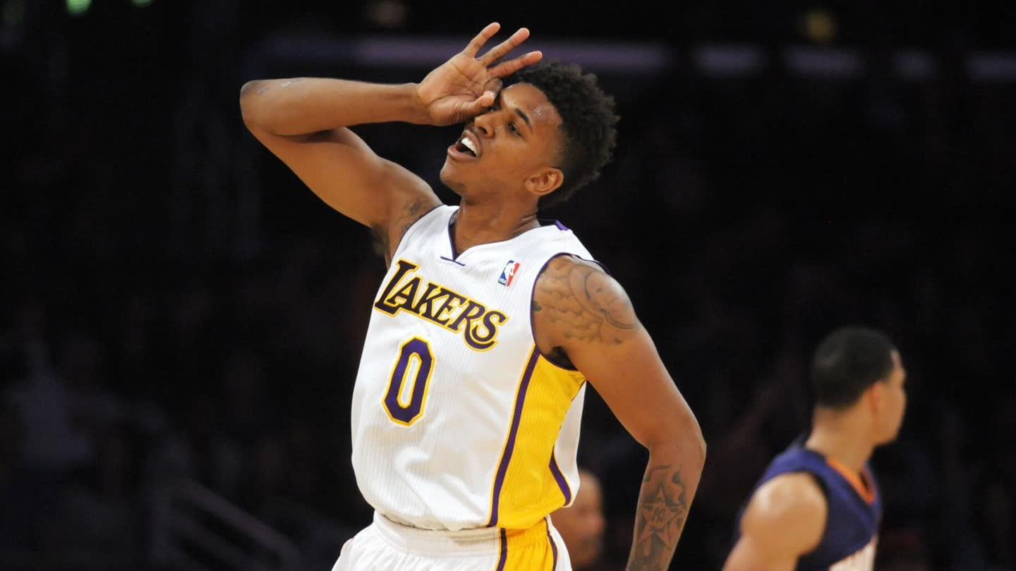 切尔西锋线低迷导致攻击乏力（锋线不振拖累切尔西进攻）