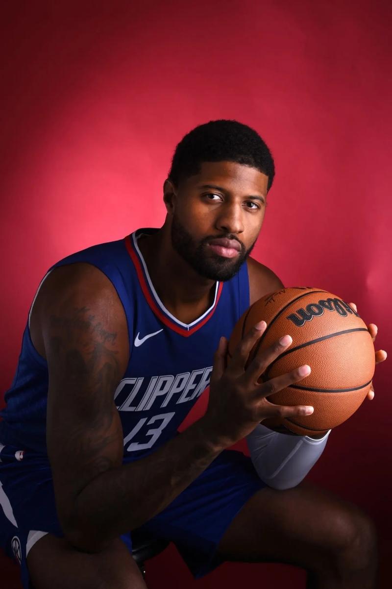 篮球篮网进攻端突然断电，惨遭逆转（篮网进攻短路，痛失好局遭逆转）