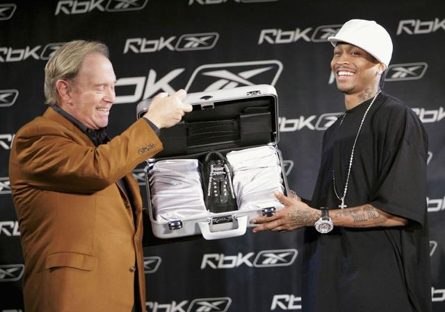 追平乔丹！穆雷生涯两次客场砍下50+且命中率超75%（穆雷追平乔丹纪录：生涯两度客场50+且命中率超75%）