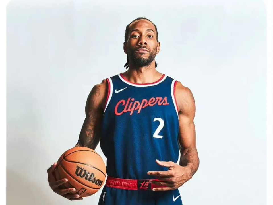 意媒：伊布、费拉拉入选米兰冬奥会火炬传递阵容（意媒：伊布与费拉拉入围米兰冬奥火炬传递名单）