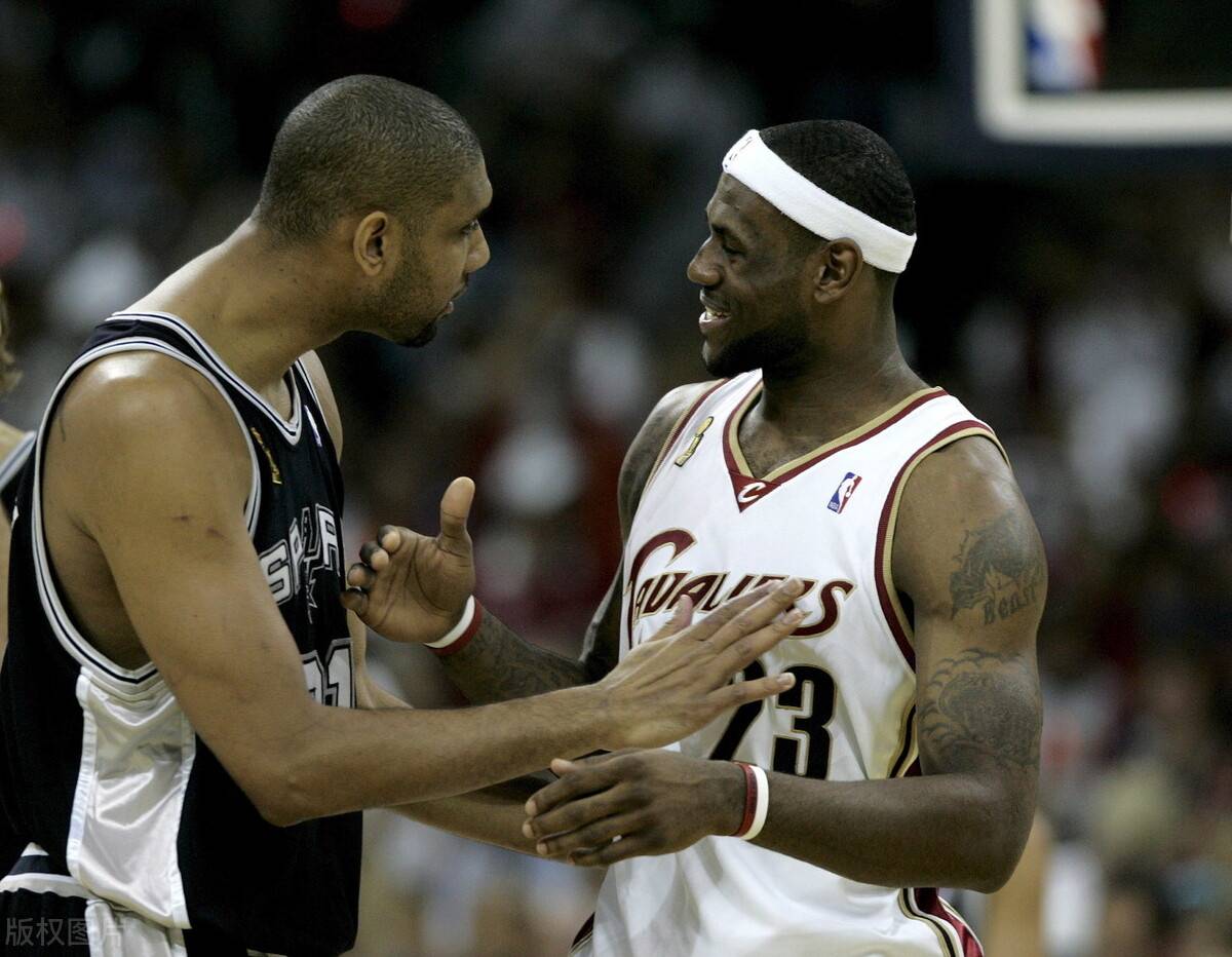 缺兵少将的上海海港，是中超唯一没有输给柔佛新山的球队（人手紧张的上海海港成中超唯一未负柔佛新山的球队）